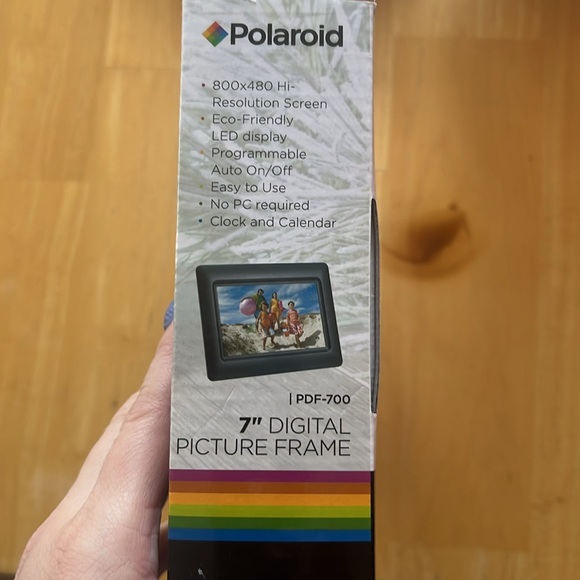 Digital Picture Frame by Polaroid - Picture 3 of 3